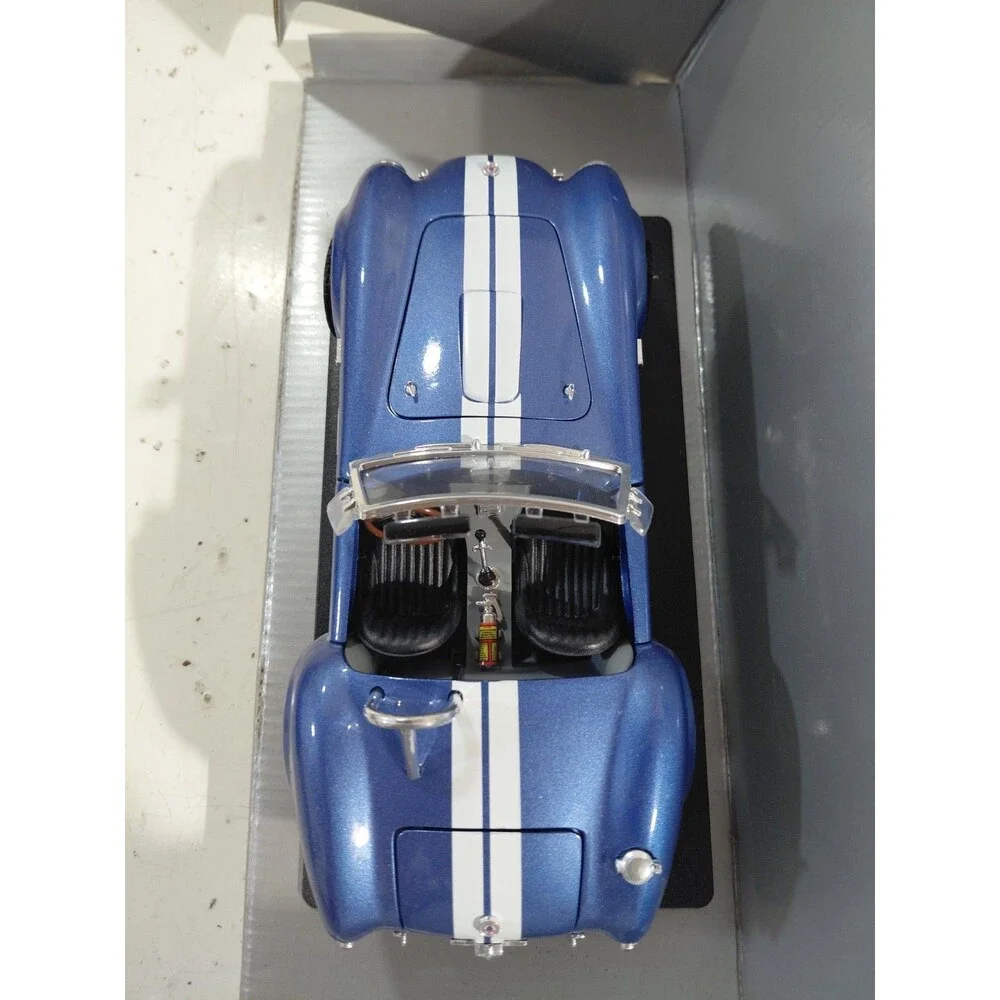 Road Signature 1:18 Diecast 1964 Shelby Cobra 427 S/C Convertible w/box